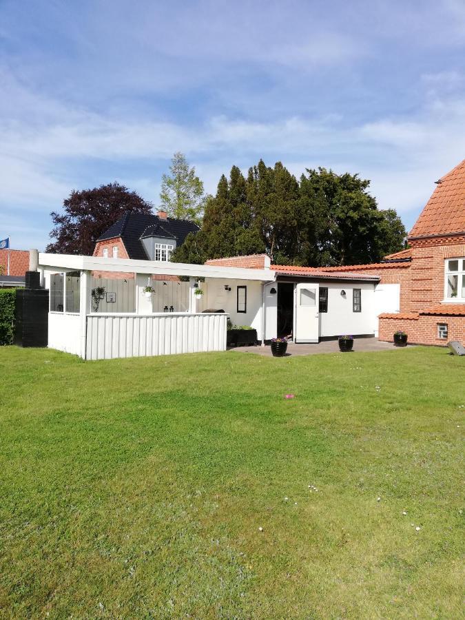 H. C. Lumbyes Vej - Kaelderlejlighed Odense Buitenkant foto
